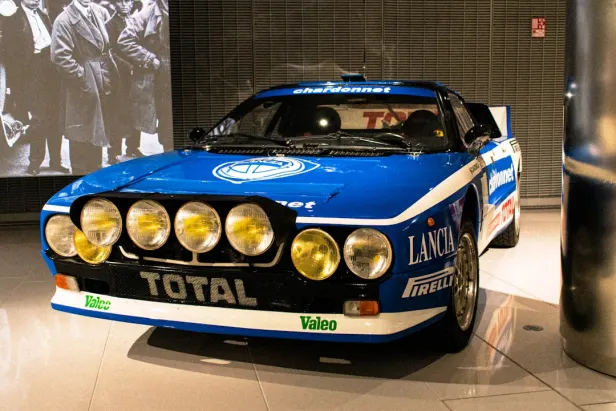 Elroyale Kazino Android/iOS programa